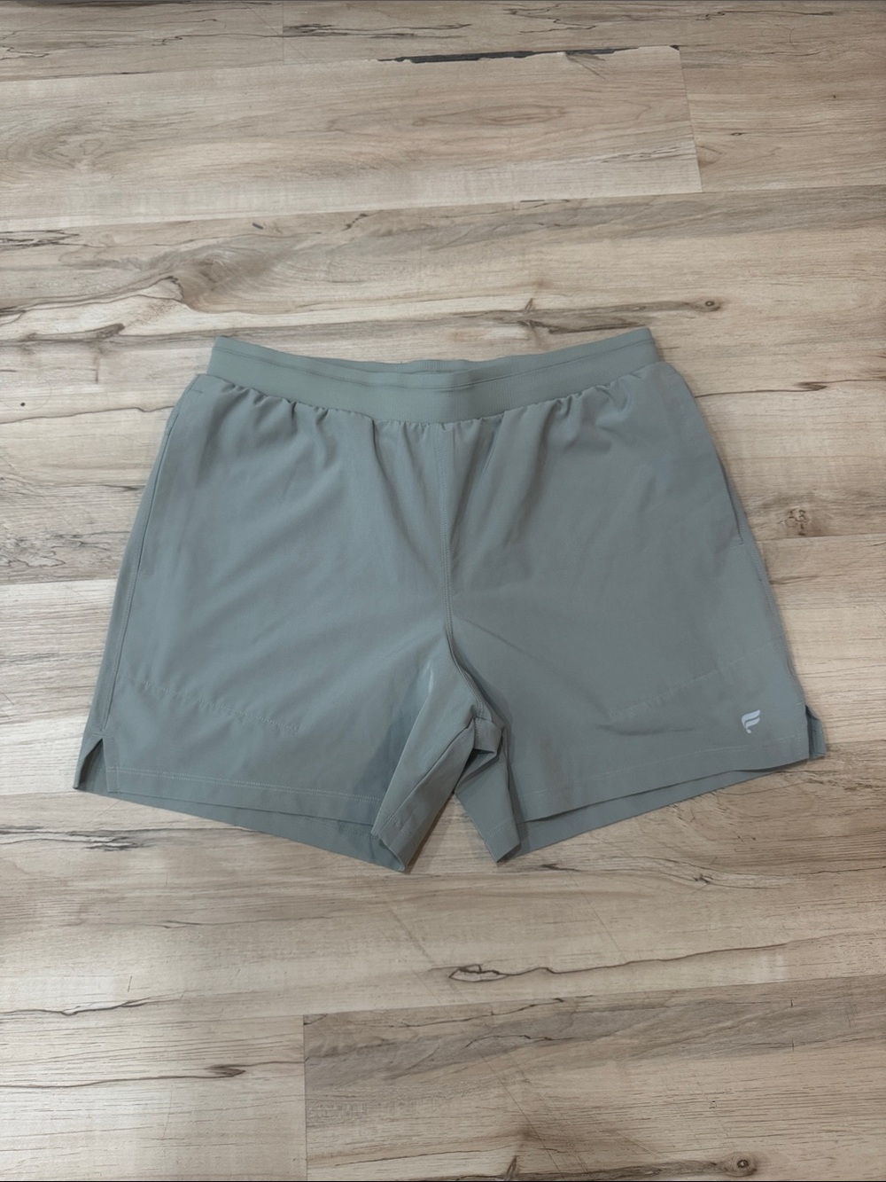 Mens Fabletics 5in The Fundamental Lined Shorts sz. L